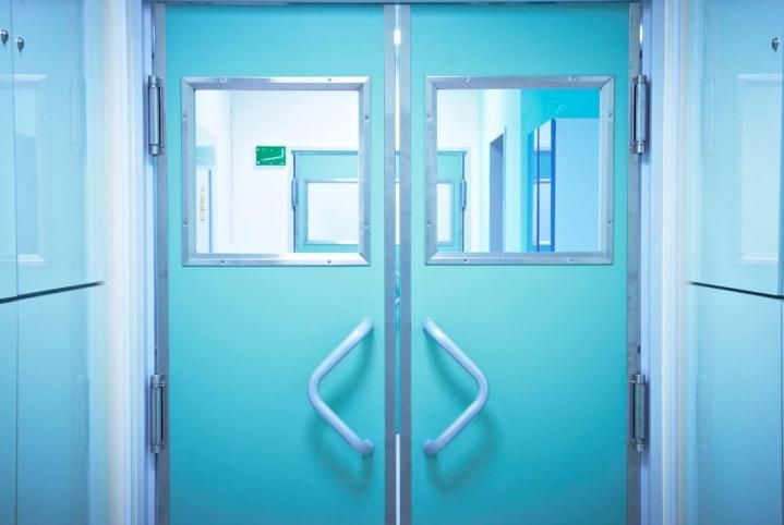 Installation de portes d'hôpital Rive Sud de Montréal